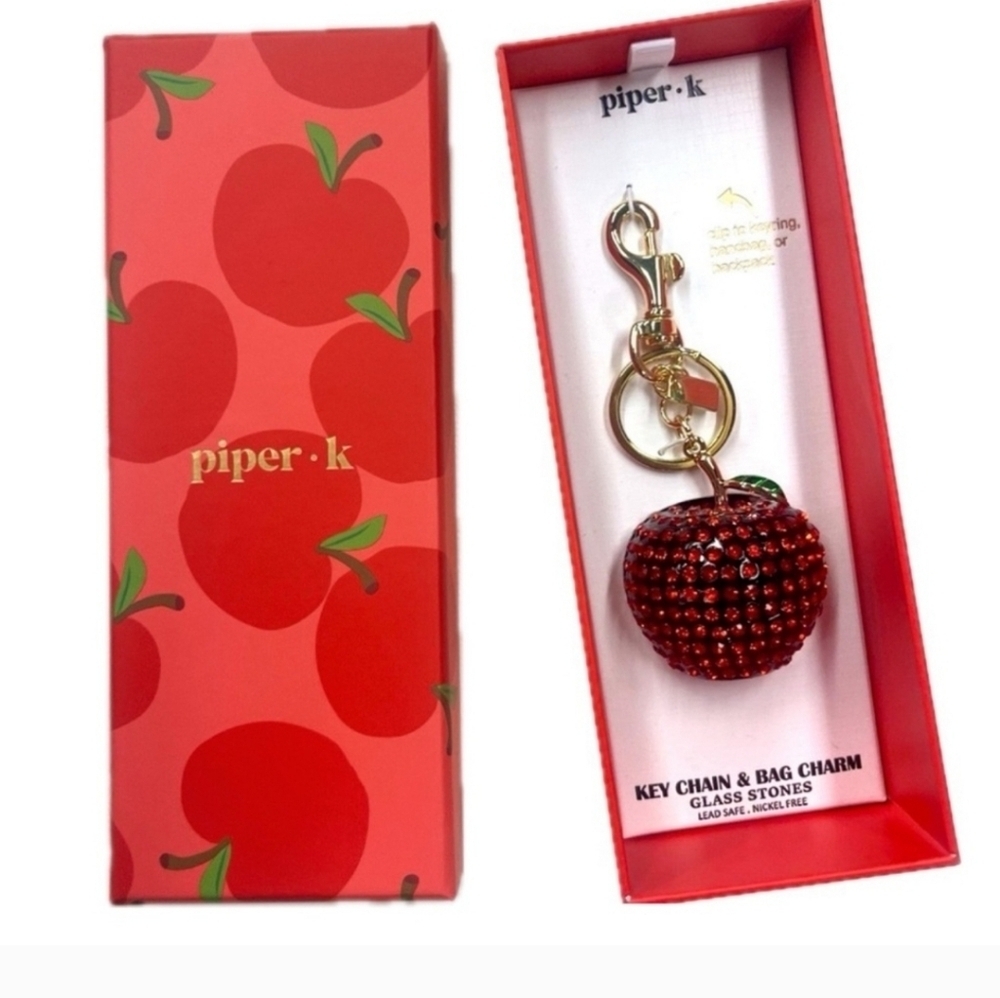 ❤️🔹️ Piper K 🔹️Beautiful Rhinestone bling apple key chain bag charm 🍎
